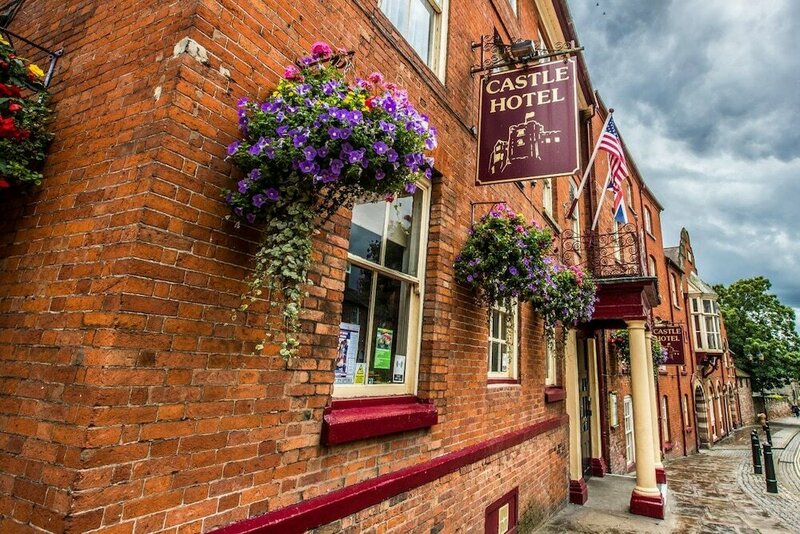 Гостиница The Castle Hotel Tamworth