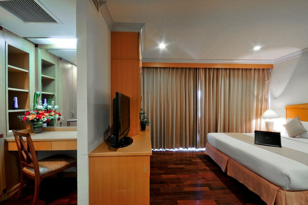 Фото Admiral Suite Serviced Apartment Hotel Sukhumvit