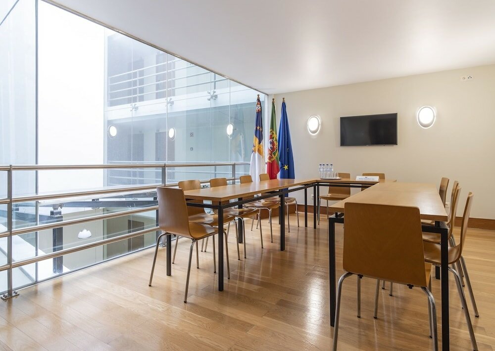 Фото Comfort Inn Ponta Delgada