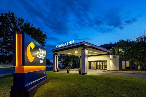 Гостиница Comfort Inn Montréal Aéroport