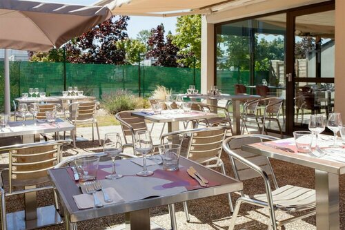 Гостиница Hôtel Restaurant Campanile Chambray-lès-Tours - Tours Sud Hôtel