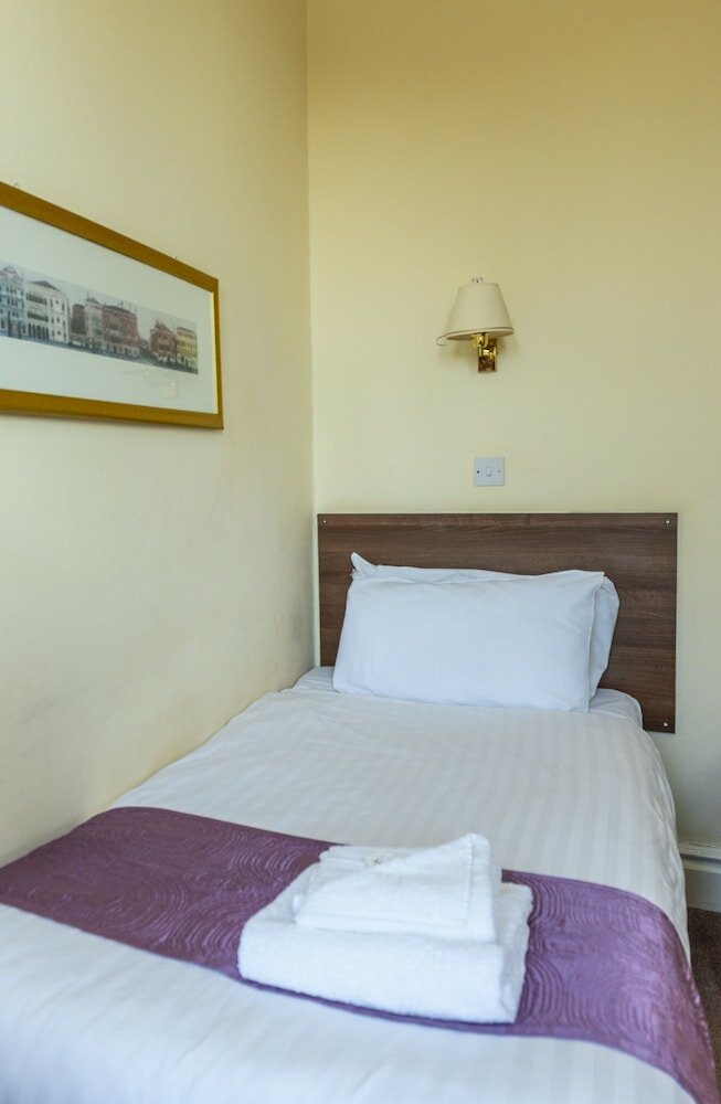 Фото The Dene Hotel