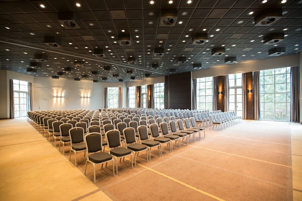 Фото Crowne Plaza Frankfurt Congress Hotel, an Ihg Hotel