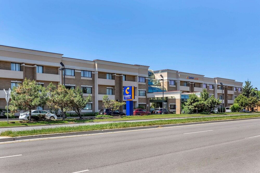 Фото Comfort Suites Oakbrook Terrace near Oakbrook Center