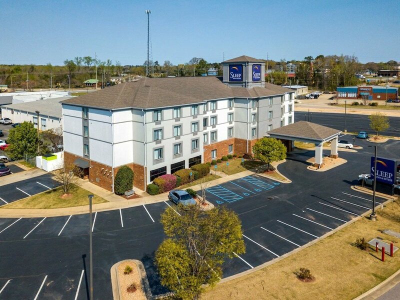 Гостиница Sleep Inn & Suites Auburn Campus Area I-85