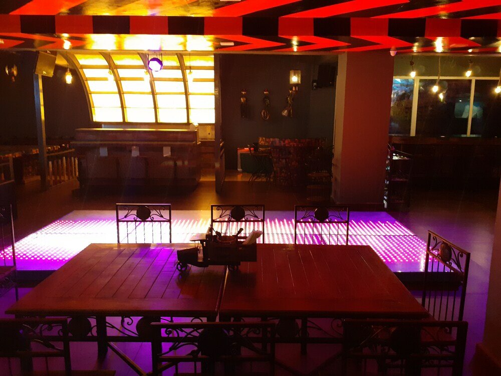 Фото Hotel Malghotras