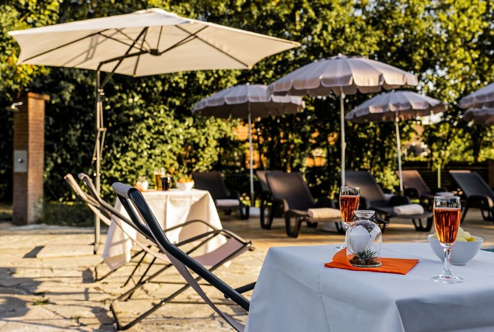 Фото Business Hotel