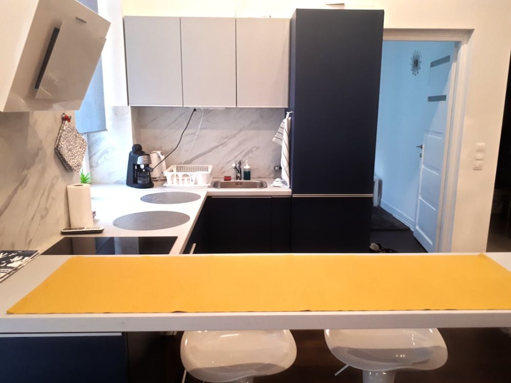 Фото Sunset Central Apartment