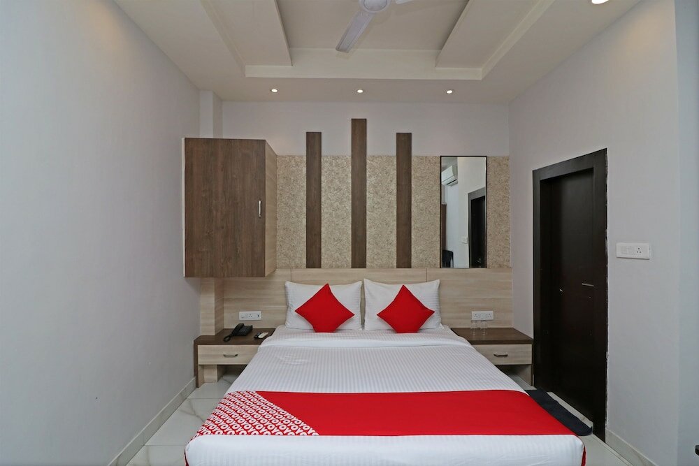 Фото Oyo Flagship 29055 Megha inn Charbagh