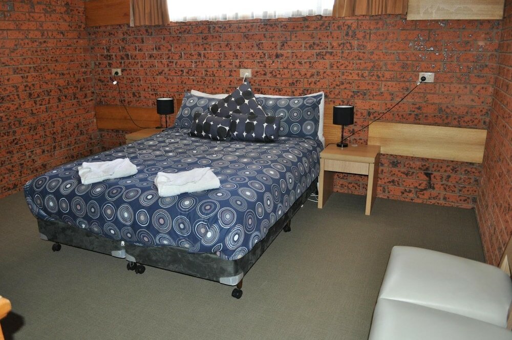 Фото Merrijig Motor Inn Resort