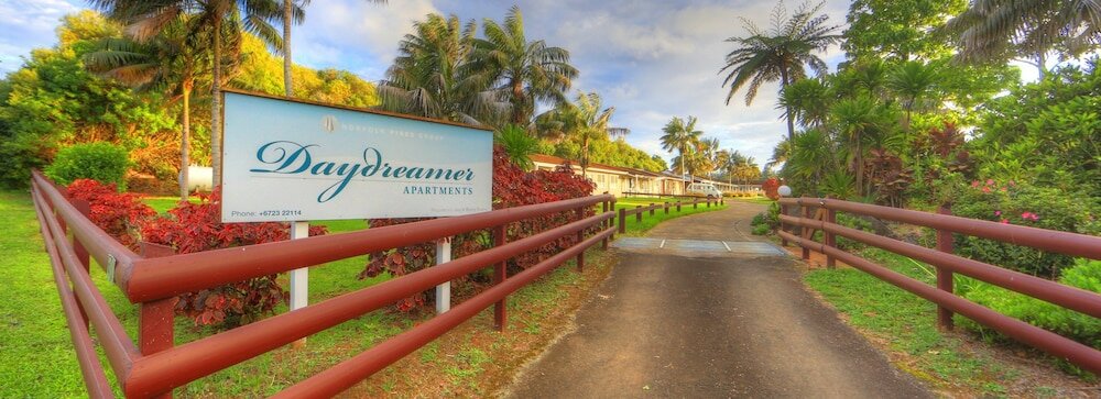 Фото Daydreamer Apartments