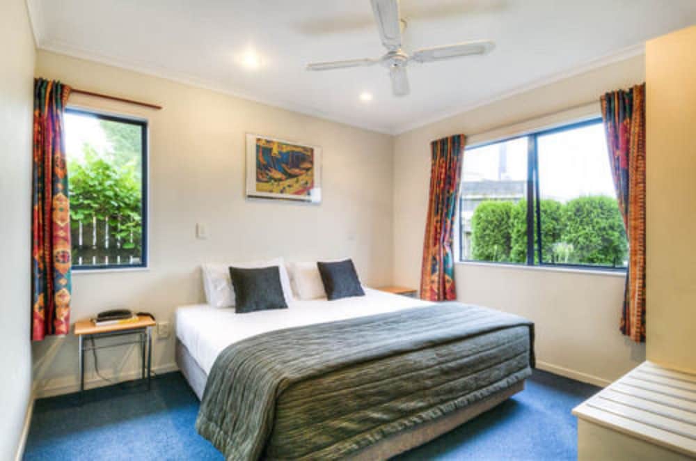 Фото Claremonte Motor Lodge