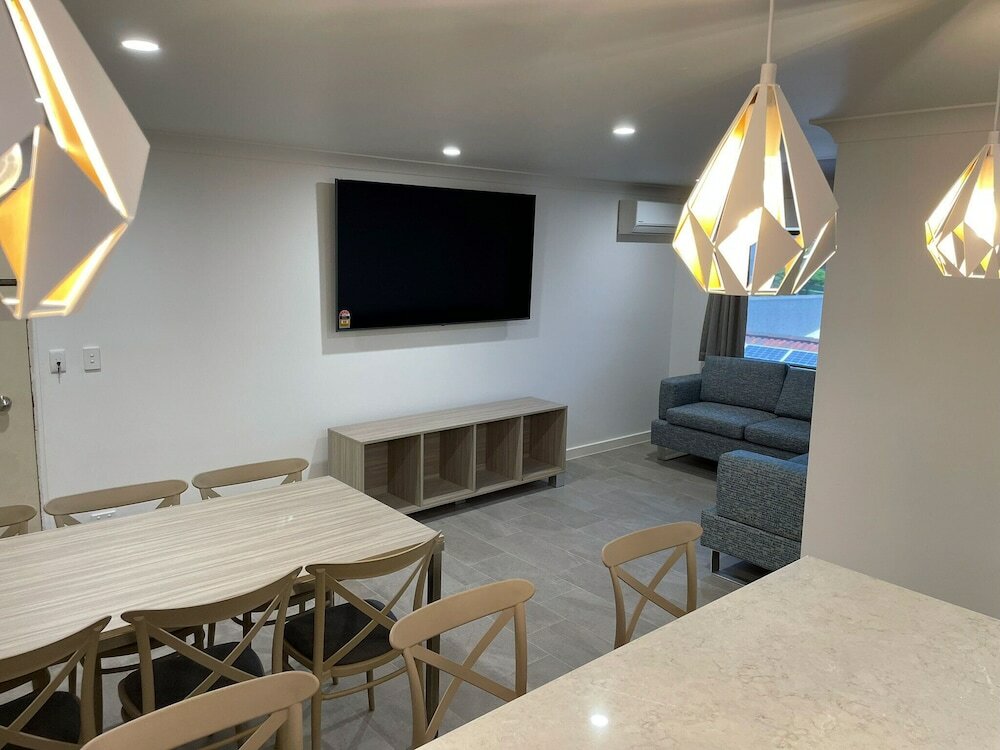 Фото Earls Court Motor Inn