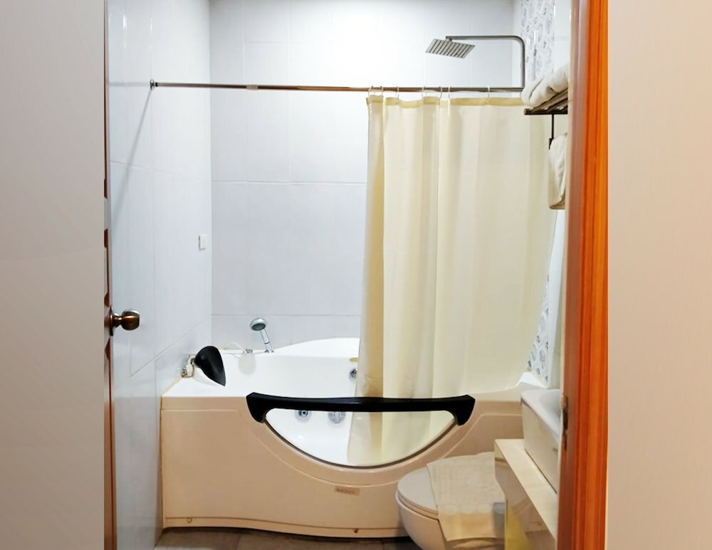 Фото Amore Hotel Manila