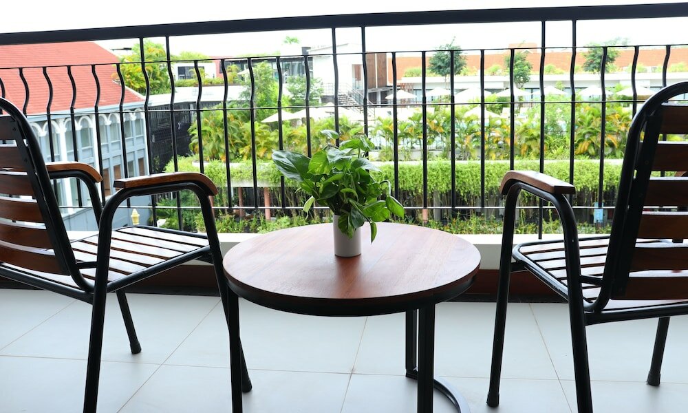 Фото Koulen Central Hotel