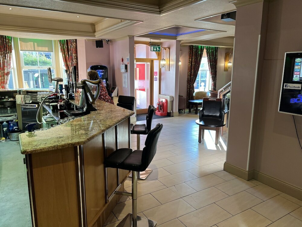 Фото Southport Metro Hotel