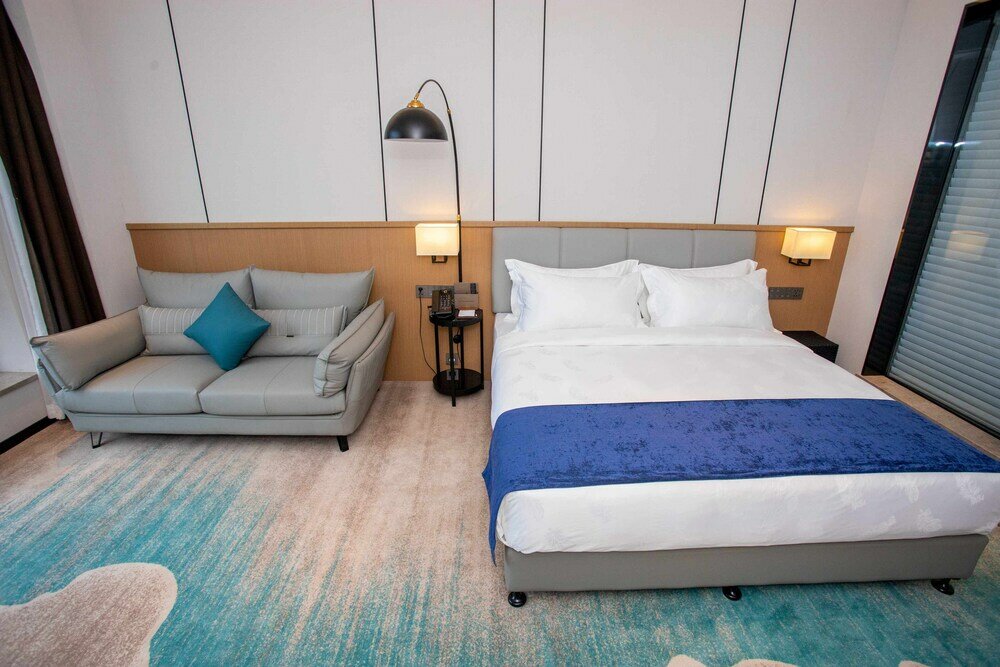 Фото LC International Hotel