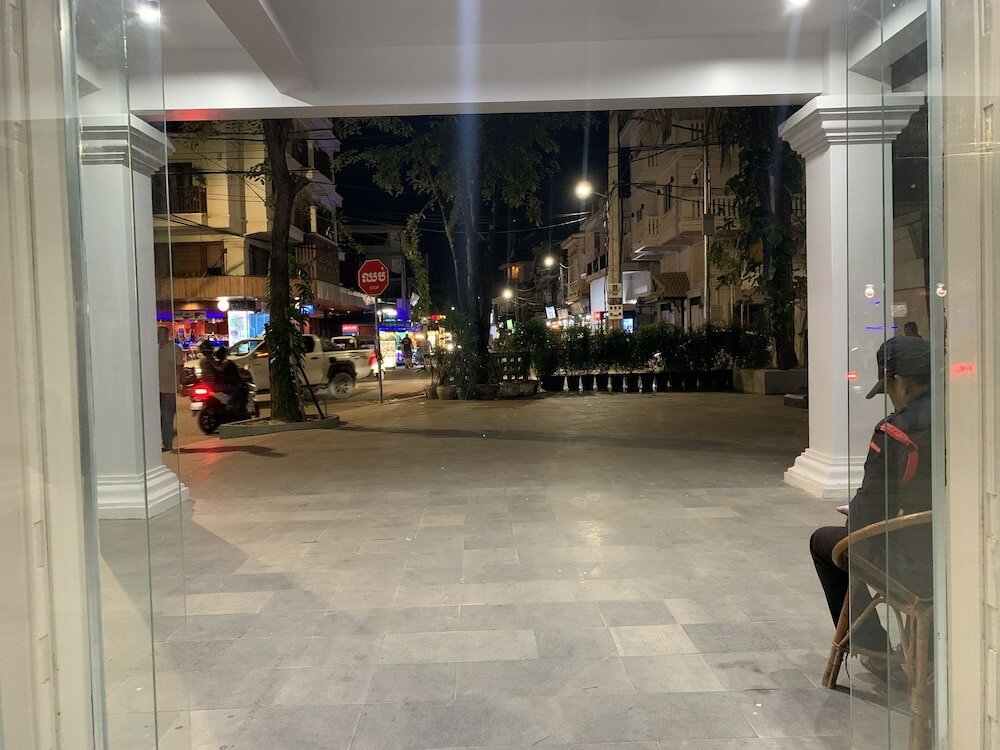 Фото Nico's Hotel and Sky Bar