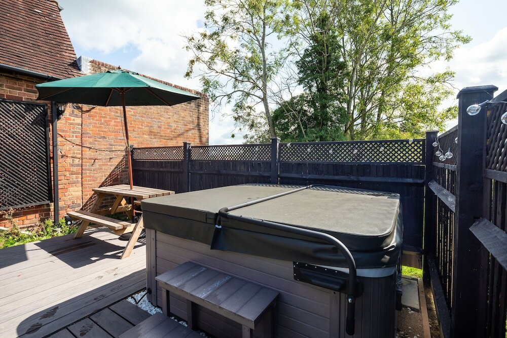 Фото The Cottage at Gildridge Private Hot tub