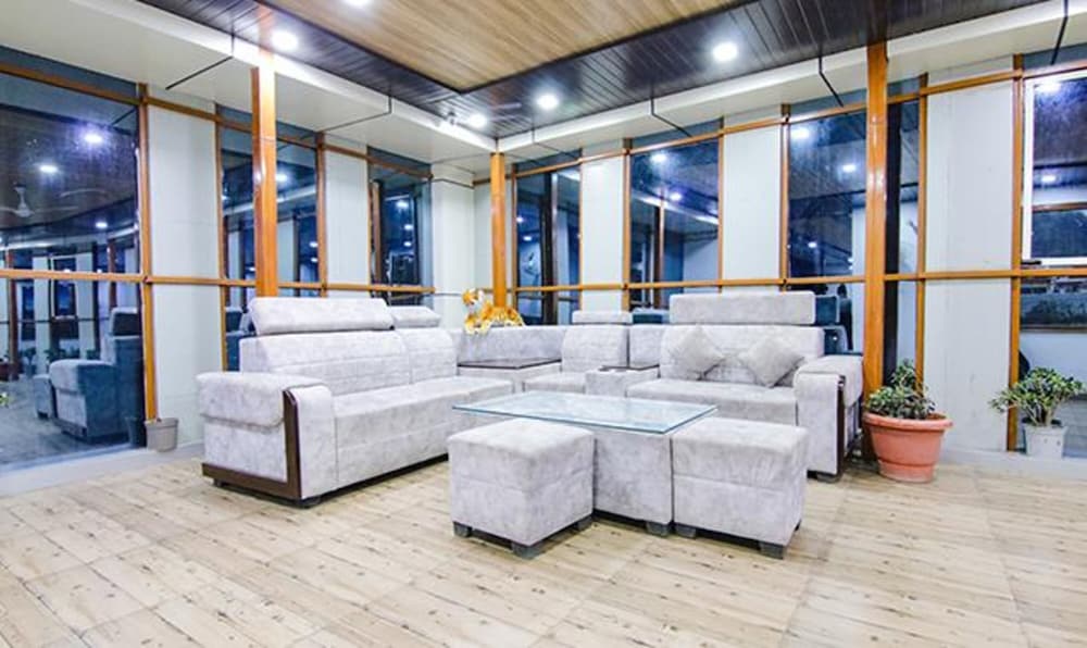 Фото Fabhotel Wildflower Inn