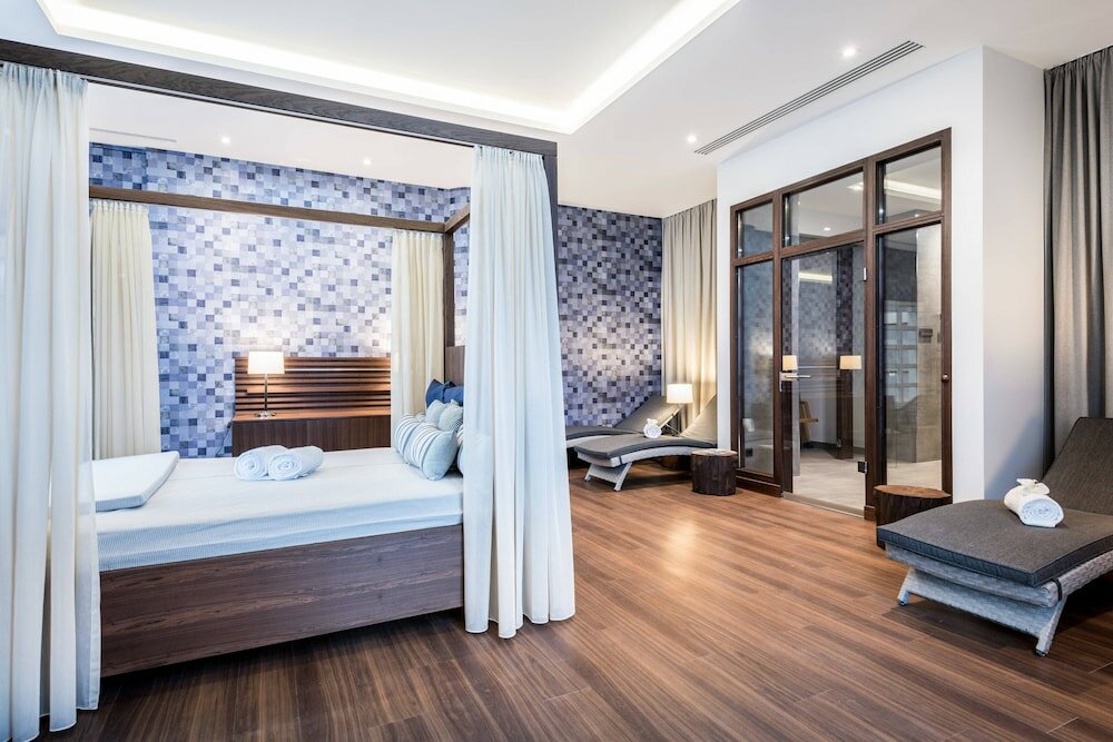 Фото Munich Airport Marriott Hotel