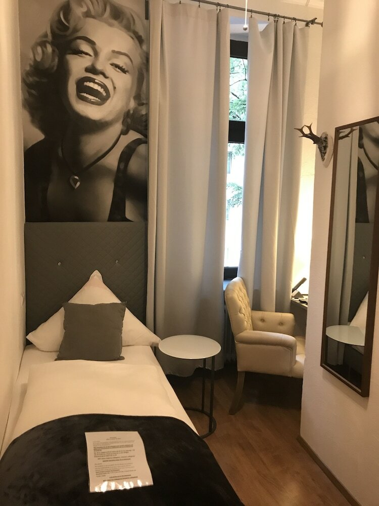 Фото Hotel Am Volksgarten