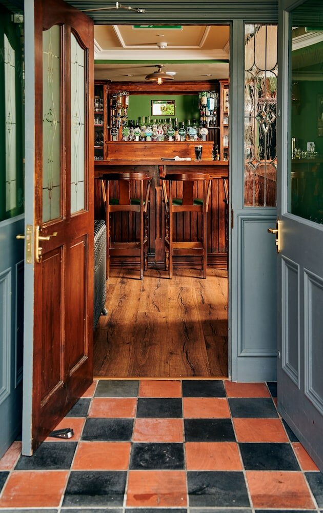 Фото Hylands Burren Hotel