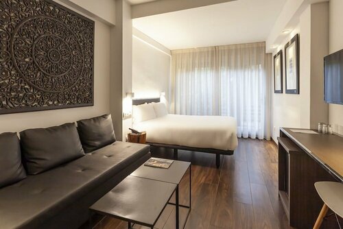 Гостиница Hotel Derby в Каталонии