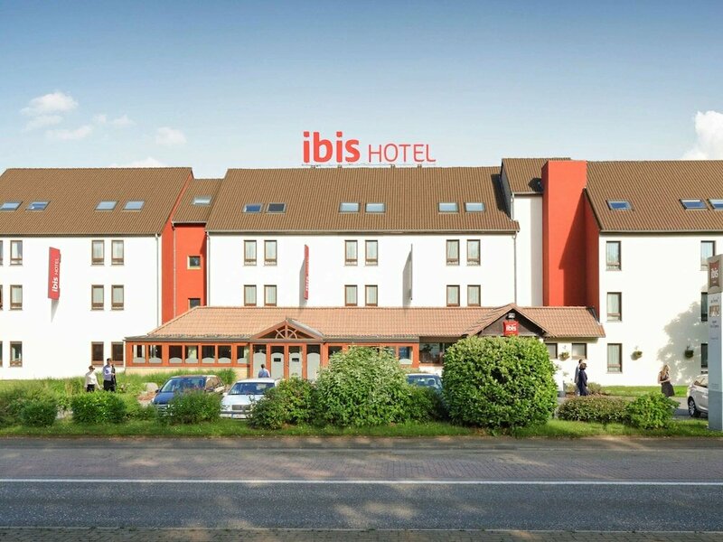 Гостиница Ibis Charleroi Airport Brussels South