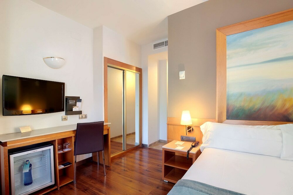 Фото Catalonia Excelsior Hotel