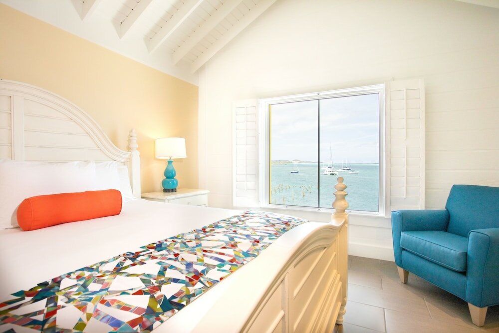 Фото Caravelle Hotel & Casino