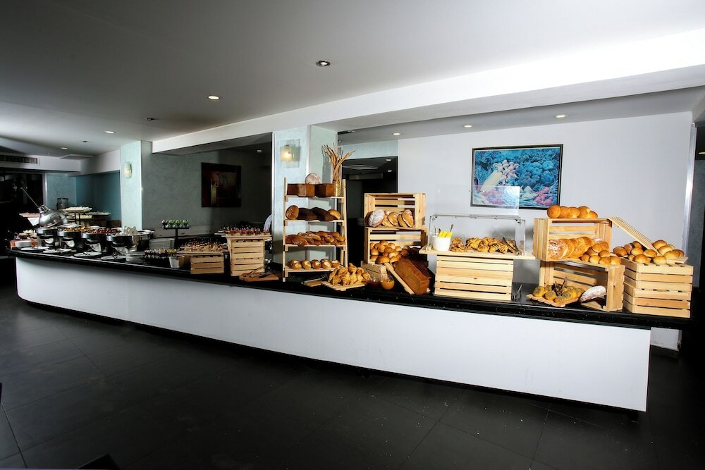 Фото Hotel Golden Tulip Aqaba Red Sea