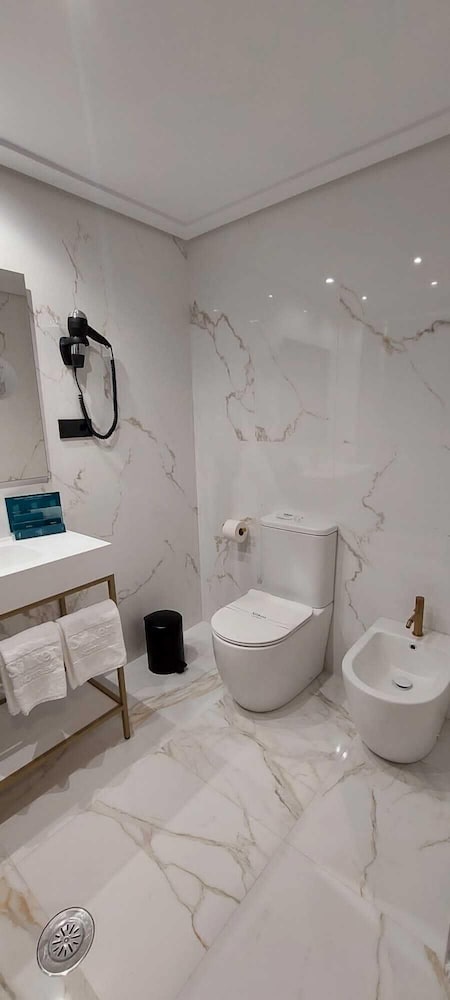 Фото Hotel Silken Luis de León