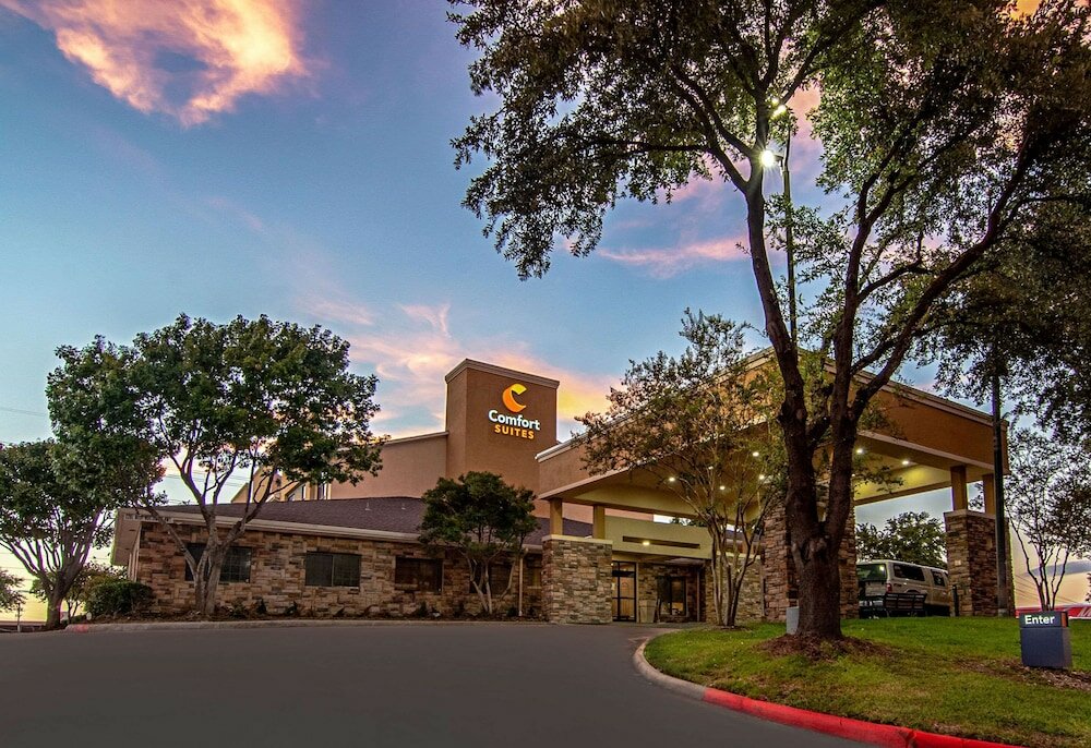 Фото Comfort Suites Nw Dallas Near Love Field