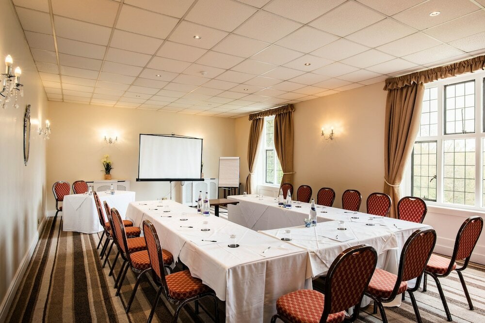 Фото Southcrest Manor Hotel, Bw Signature Collection