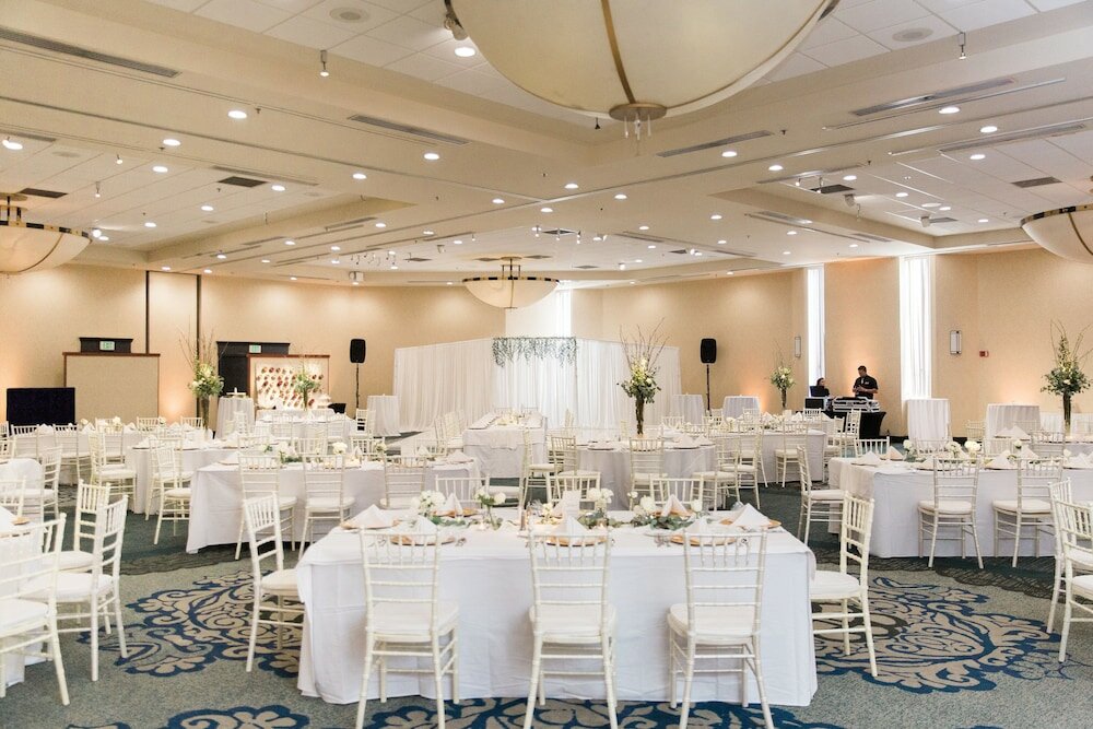 Фото The Grove Hotel