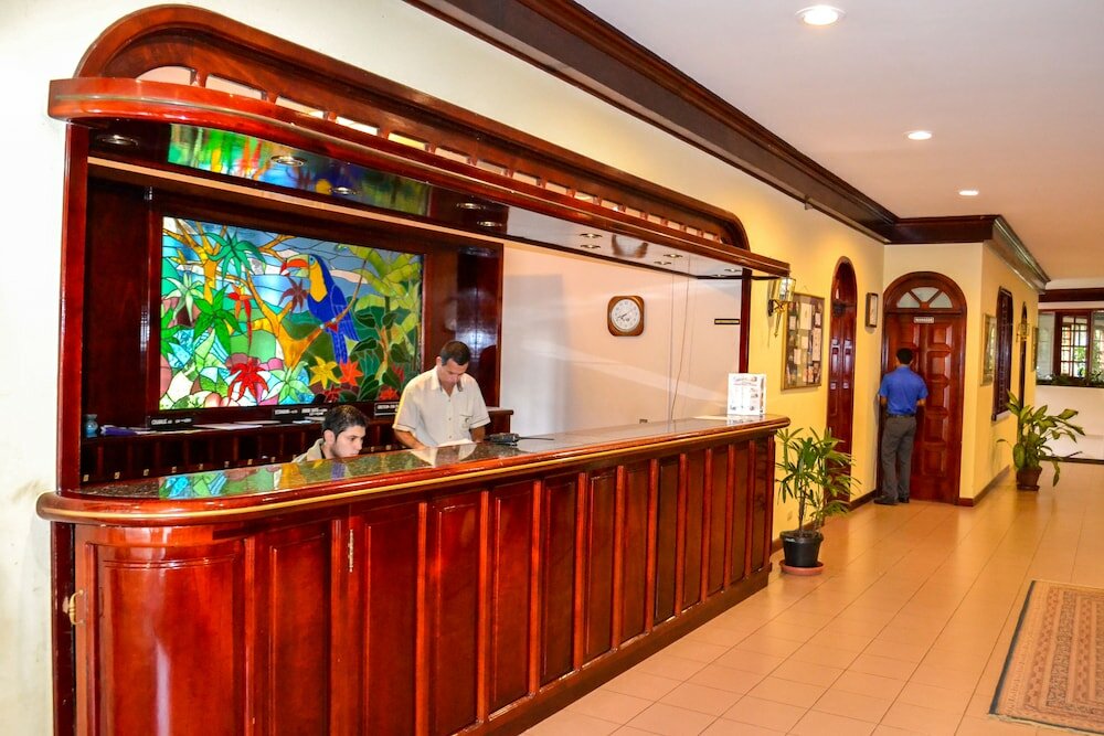 Фото отеля 2