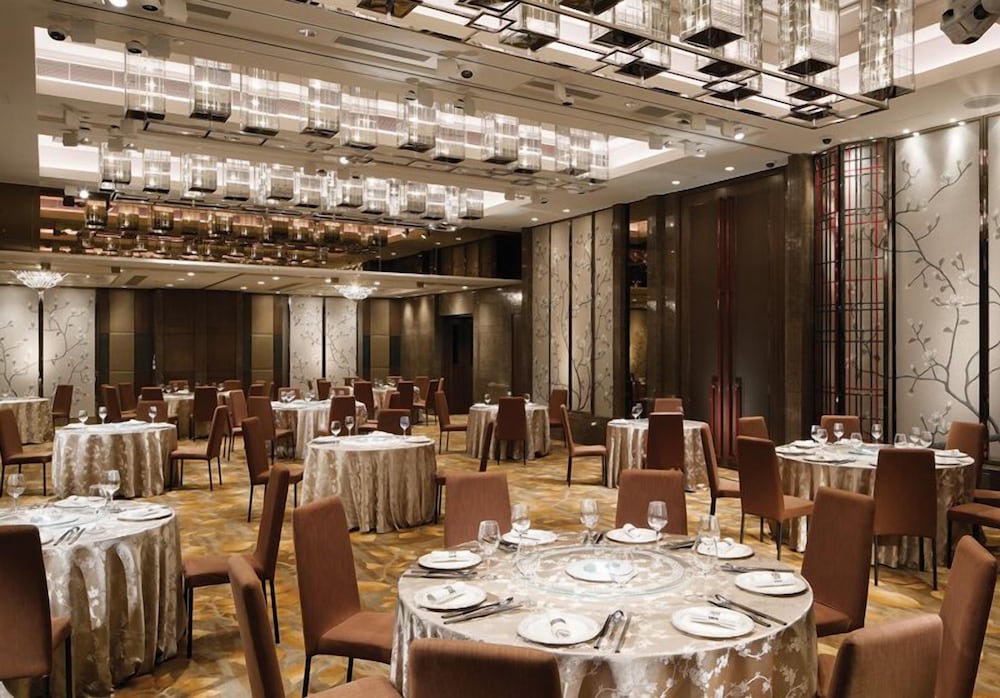 Фото Royal Plaza Hotel