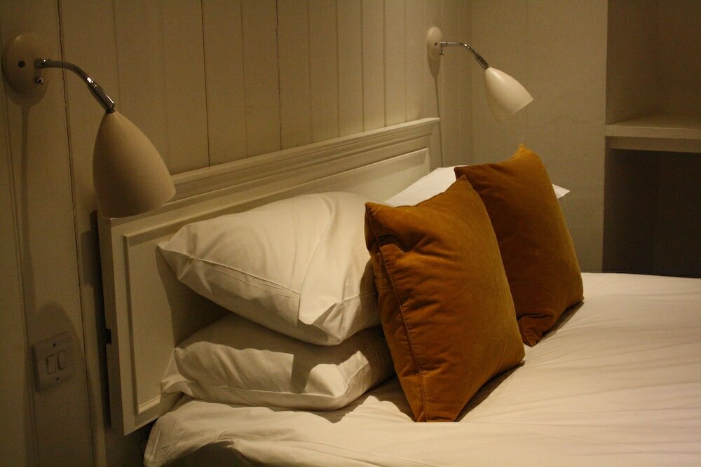 Фото The Falstaff Hotel