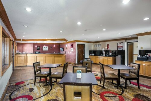 Гостиница Econo Lodge Cedar Rapids в Сидар-Рапидс