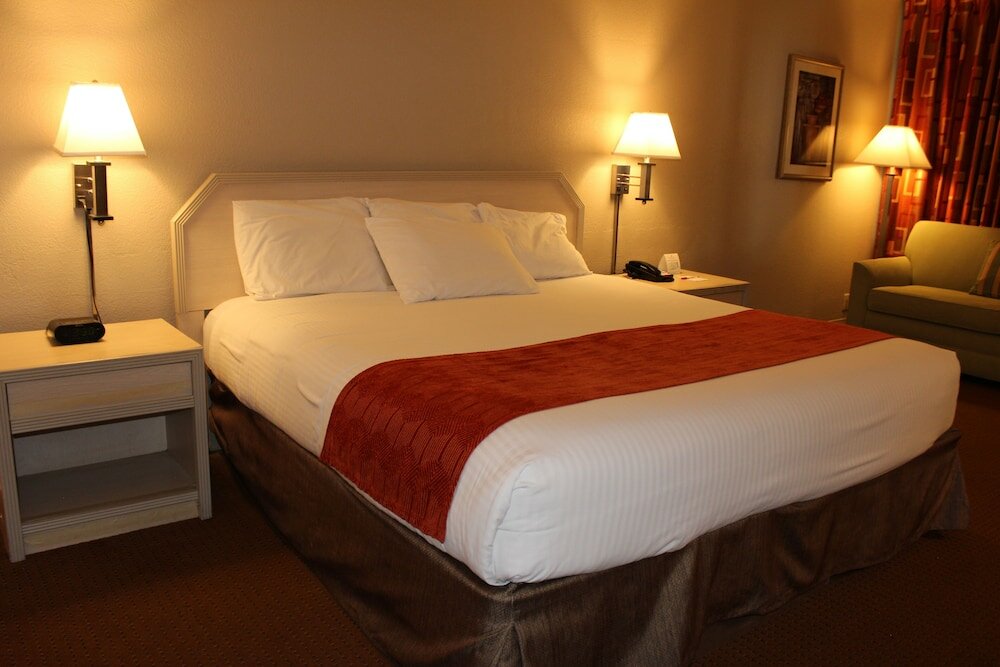 Фото Ramada by Wyndham Kissimmee Gateway