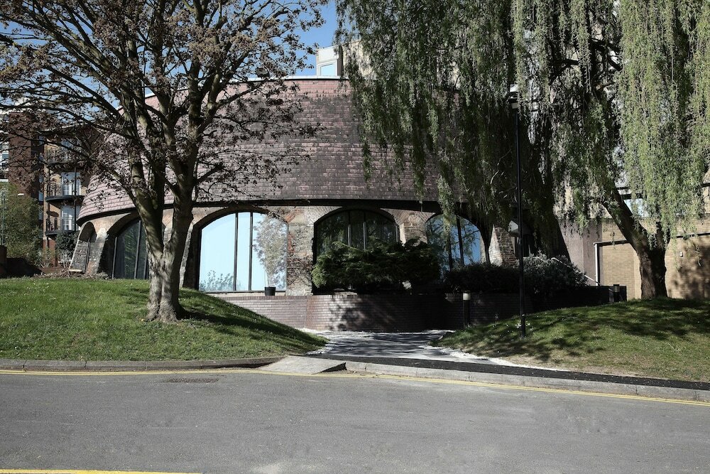 Фото DoubleTree by Hilton Bristol City Centre