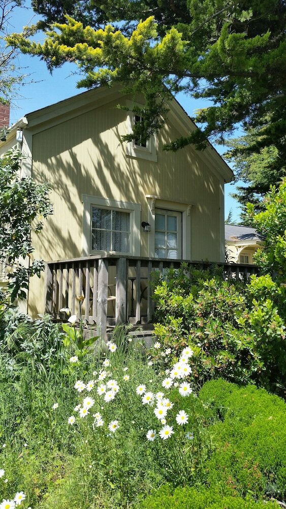 Фото The Mendocino Hotel and Garden Suites