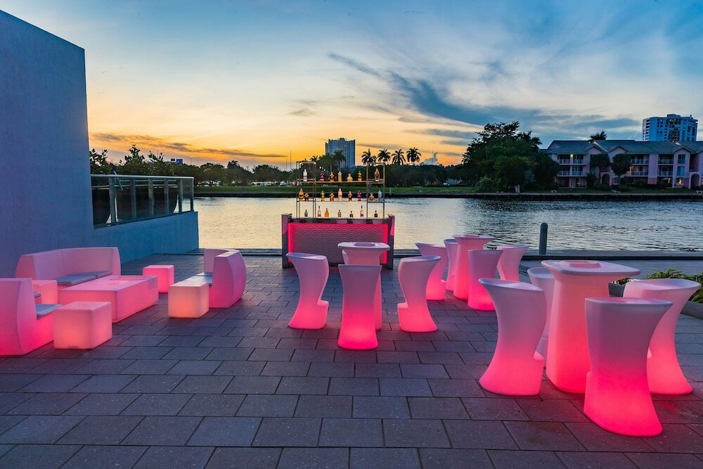 Фото DoubleTree Resort by Hilton Hollywood Beach