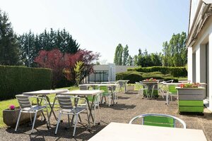 Гостиница Hôtel Restaurant Campanile Dole