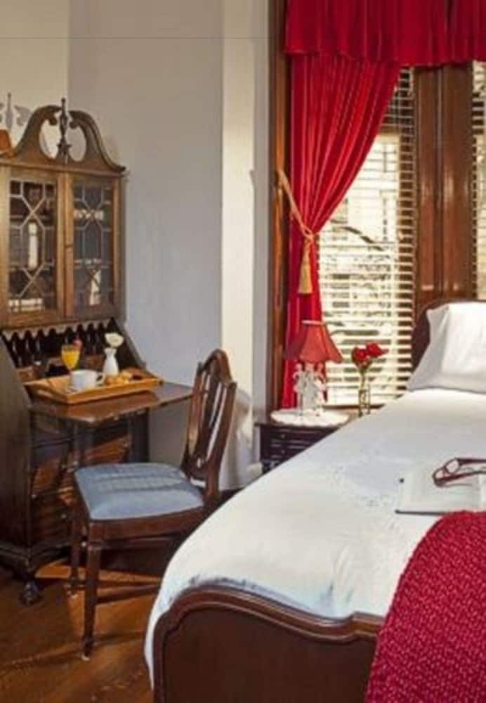 Фото American Guest House