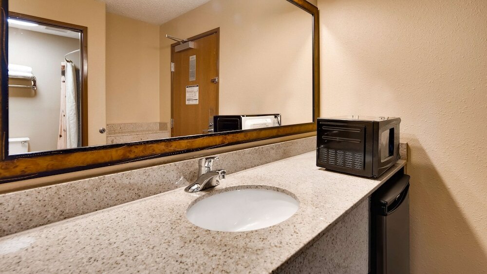 Фото Best Western Plus Kelly Inn & Suites