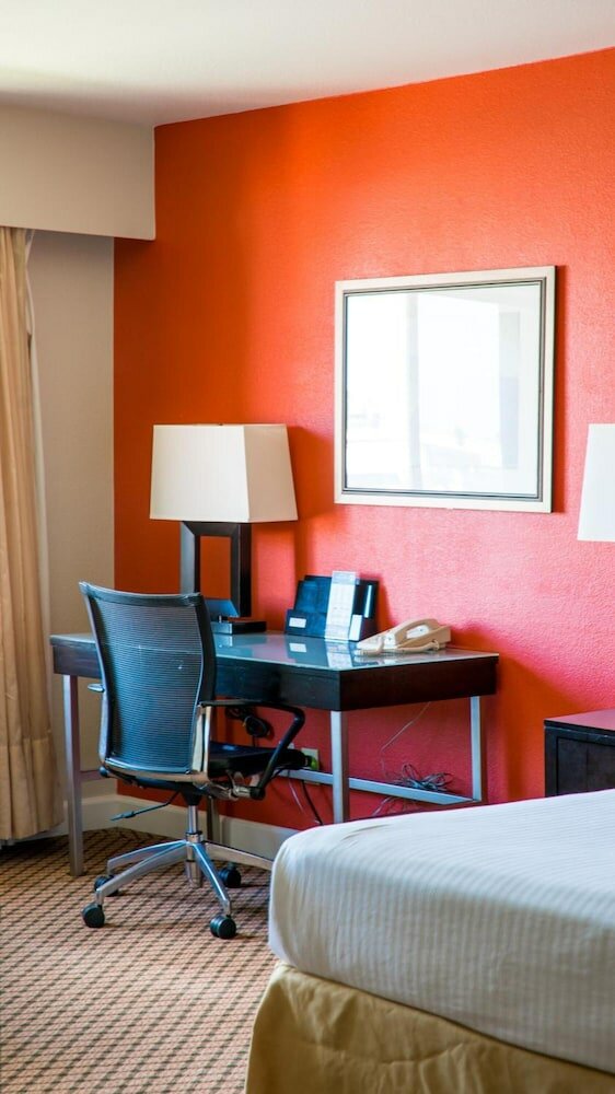 Фото Motel 6 Anaheim Hills