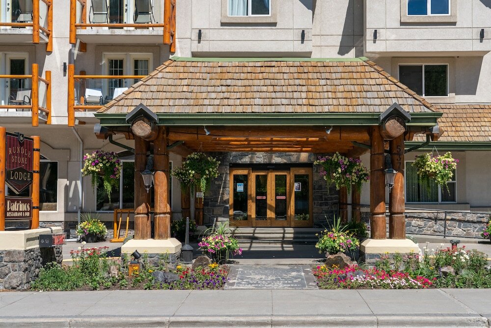 Фото Rundlestone Lodge