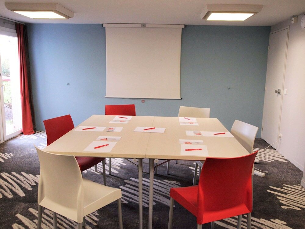 Фото ibis Brest Kergaradec Aéroport